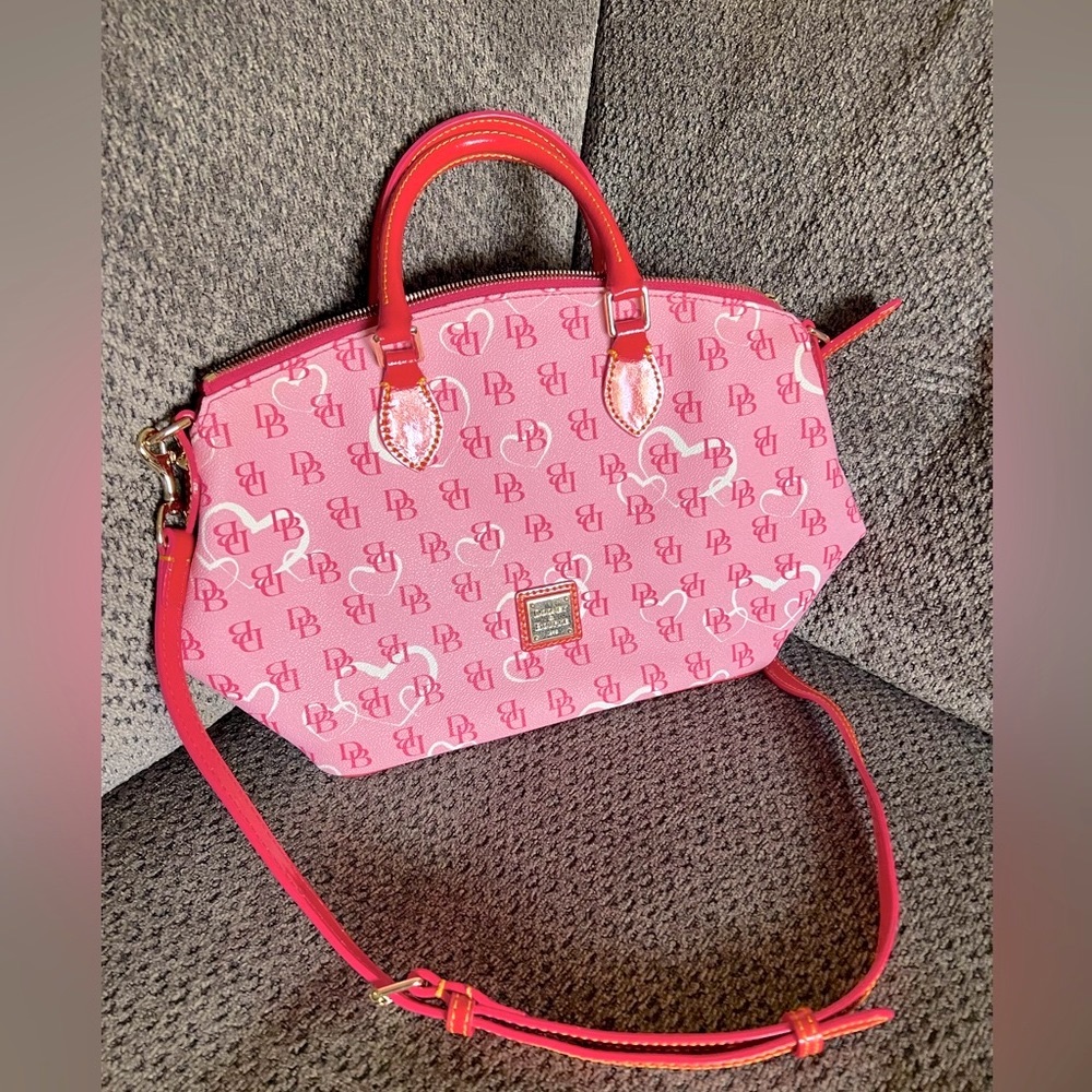 COPY - Monogram Heart Dooney and Bourke Purse 💕